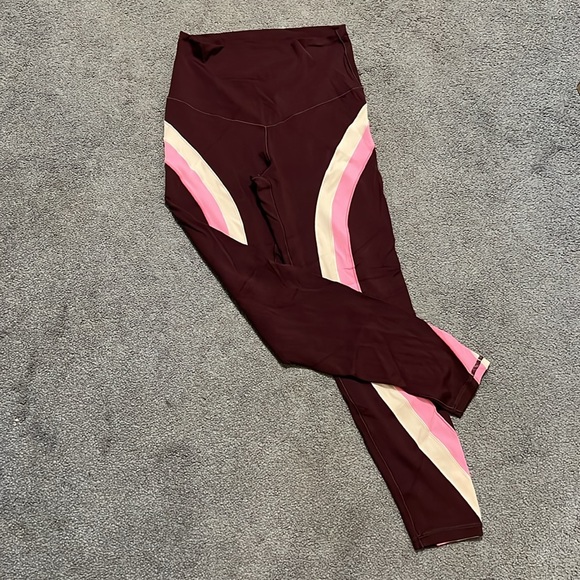Aerie cropped athletic pants - Picture 2 of 3